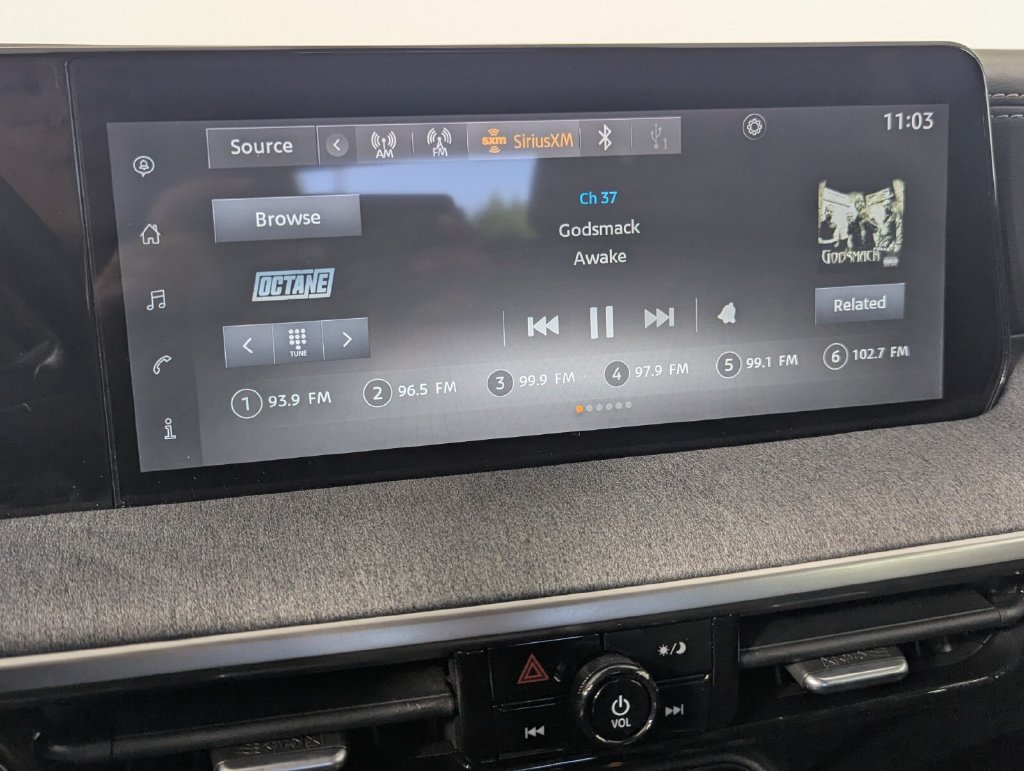 Used 2025 Nissan Kicks SV FWD image 21