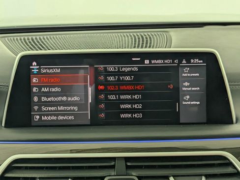Used 2022 BMW 750i xDrive w/ Executive Package AWD/4WD image 21