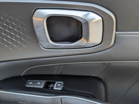 Used 2022 Kia Sorento SX image 25