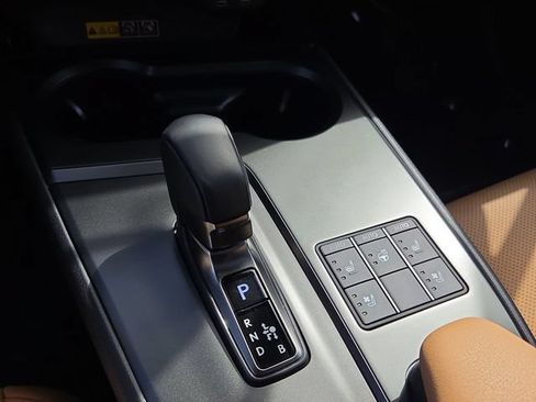 Used 2025 Lexus UX 300h FWD w/ Accessory Package (Z1) image 20