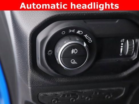 Used 2024 Jeep Gladiator Sport image 18