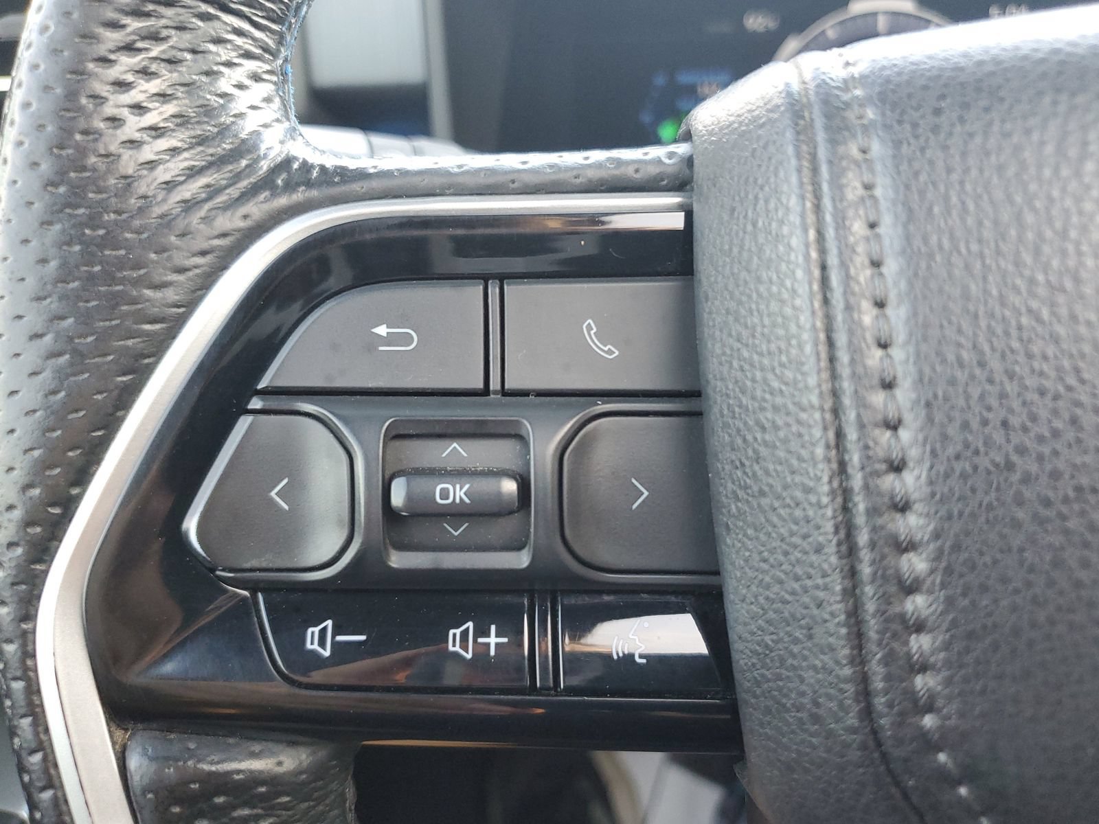 Used 2024 Toyota Tundra Platinum AWD/4WD image 20