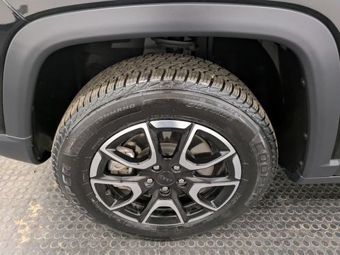 Used 2024 Jeep Compass Trailhawk AWD/4WD image 7