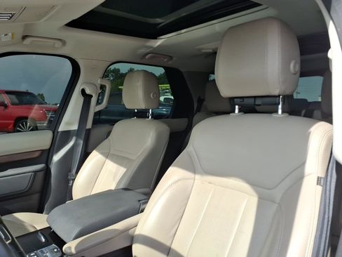 Used 2018 Land Rover Discovery HSE AWD/4WD image 20