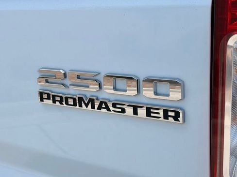 Used 2025 RAM ProMaster 2500 w/ U-Haul Equipment Group FWD image 8
