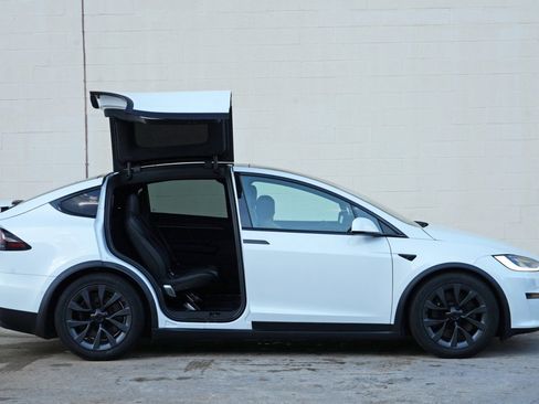 Used 2023 Tesla Model X AWD/4WD image 55