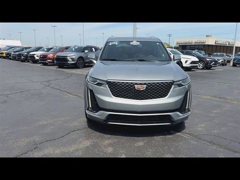 Certified 2023 Cadillac XT6 Premium Luxury AWD/4WD image 3