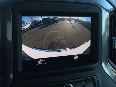 Used 2023 GMC Sierra 3500 Pro w/ Convenience Package image 25