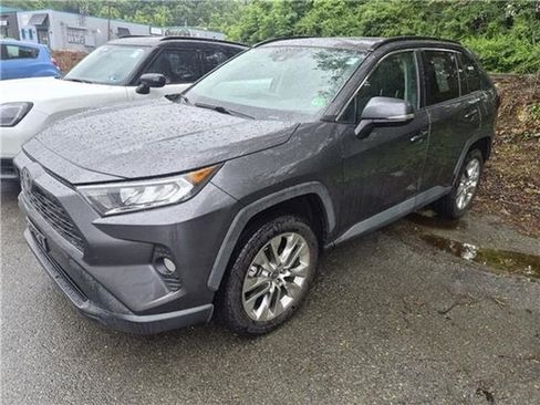Used 2021 Toyota RAV4 XLE Premium AWD/4WD image 13