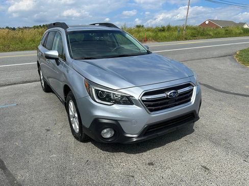 Used 2019 Subaru Outback 2.5i Premium w/ Popular Package #2 AWD/4WD image 3