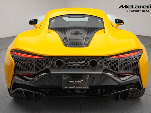 Used 2024 McLaren Artura RWD image 14