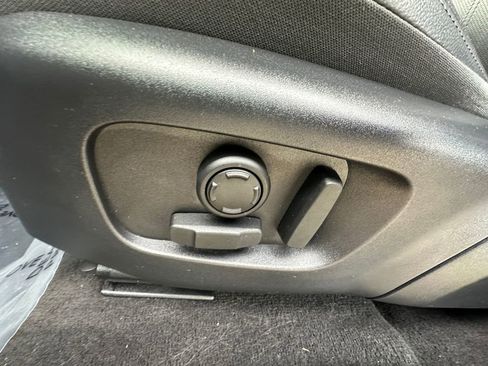 Used 2023 Land Rover Range Rover Evoque S image 10