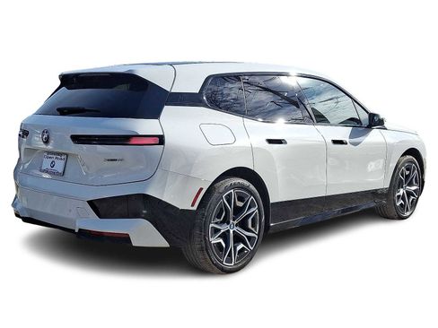 Used 2024 BMW iX xDrive50 w/ Premium Package image 6