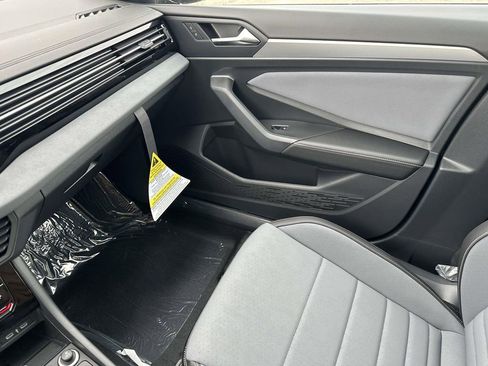 New 2026 Volkswagen Jetta SE FWD image 26