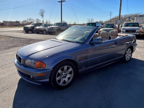 Used 2001 BMW 325Ci Convertible image 2