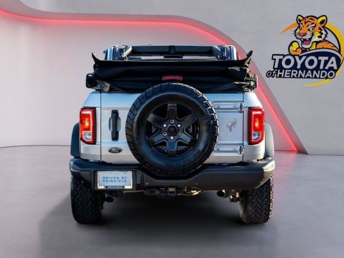 Used 2022 Ford Bronco Black Diamond image 6