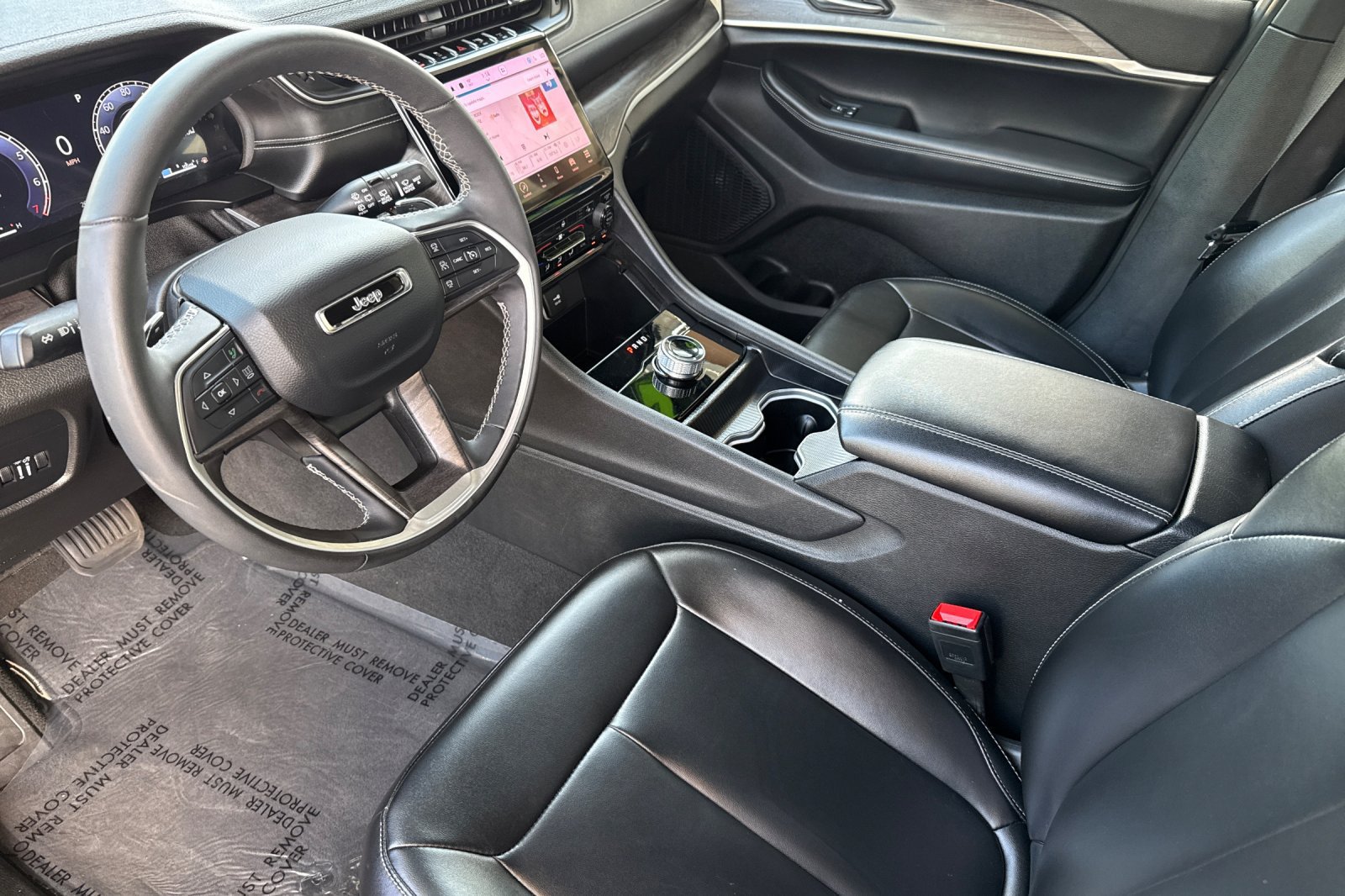 Used 2024 Jeep Grand Cherokee Limited RWD image 5