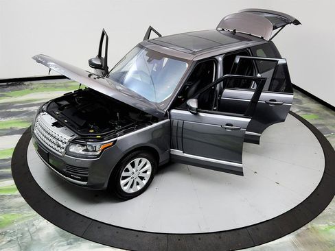 Used 2016 Land Rover Range Rover HSE image 38
