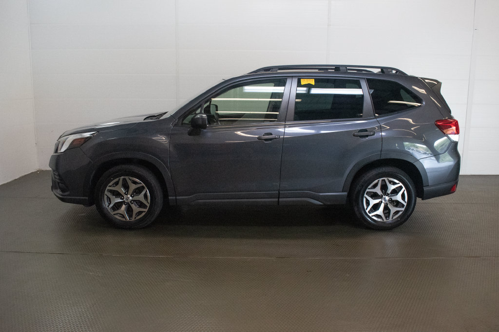 Used 2022 Subaru Forester Premium AWD/4WD image 7