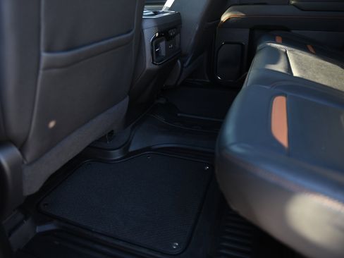 Used 2024 GMC Sierra 1500 AT4 w/ Technology Package image 25