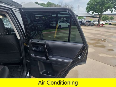 Used 2022 Toyota 4Runner TRD Off-Road AWD/4WD image 15