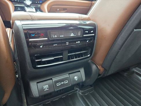 Used 2022 Acura MDX w/ Advance Package AWD/4WD image 18