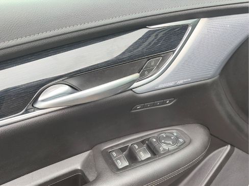Certified 2024 Cadillac XT5 Premium Luxury w/ LPO, Floor Liner Package AWD/4WD image 23