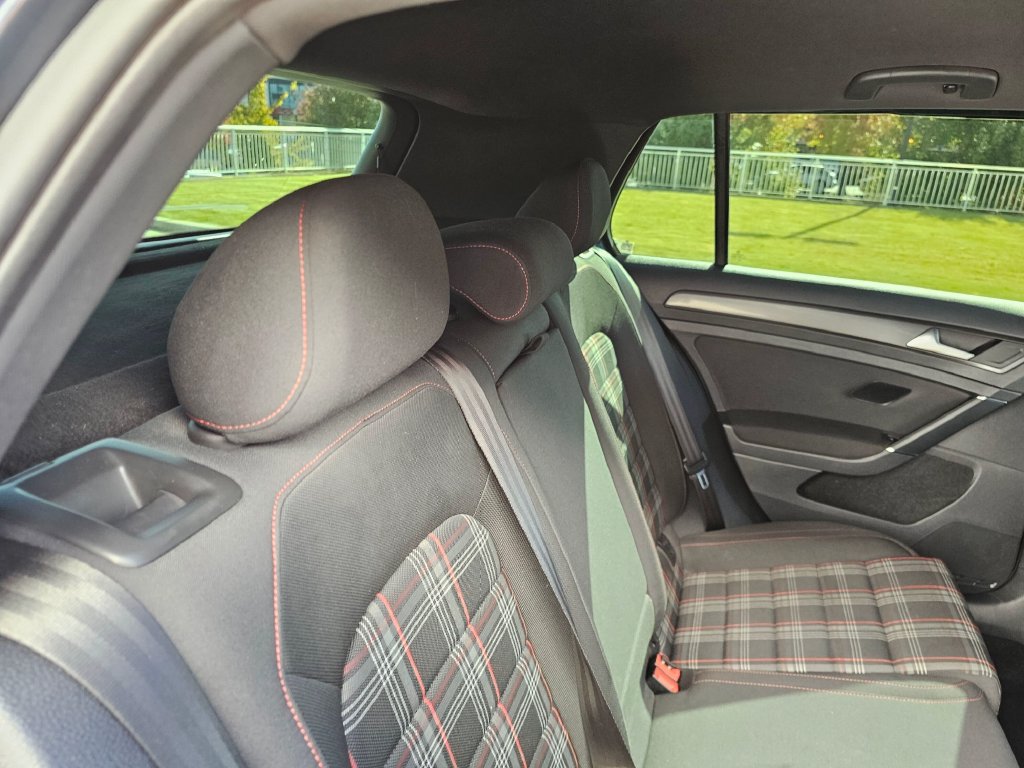 Used 2018 Volkswagen GTI S FWD image 13