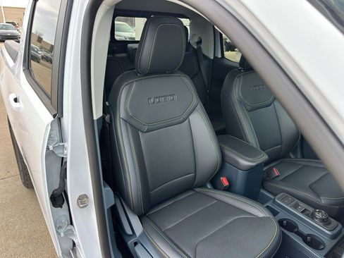 New 2025 Ford Maverick Lobo image 32