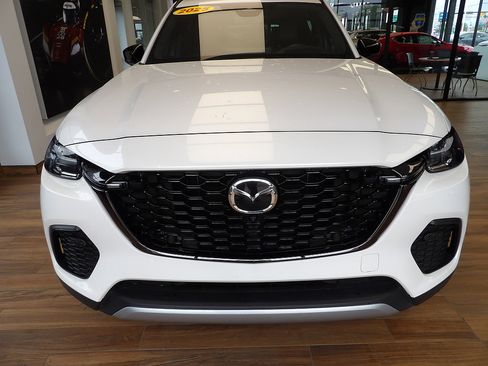Certified 2025 MAZDA CX-70 Plug-In Hybrid w/ Premium Plus AWD/4WD image 2