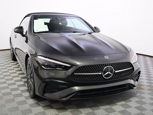 Used 2025 Mercedes-Benz CLE 300 4MATIC Cabriolet w/ Night Package image 8