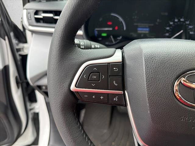 Used 2025 Toyota Sienna XLE AWD/4WD image 15