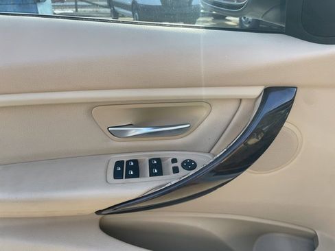 Used 2014 BMW 320i Sedan image 6