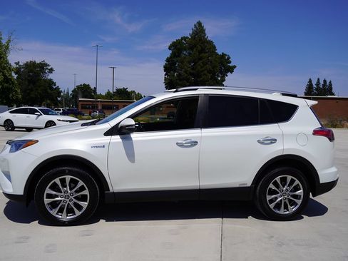 Used 2017 Toyota RAV4 Limited w/ Advanced Technology Package AWD/4WD image 3