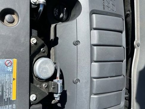 Used 2016 GMC Acadia SLT image 26