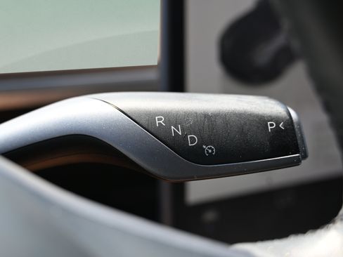 Used 2023 Tesla Model 3 Standard Range RWD image 37
