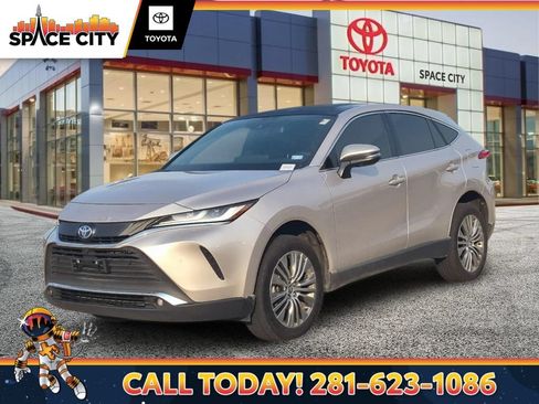 Used 2024 Toyota Venza Limited AWD/4WD image 1