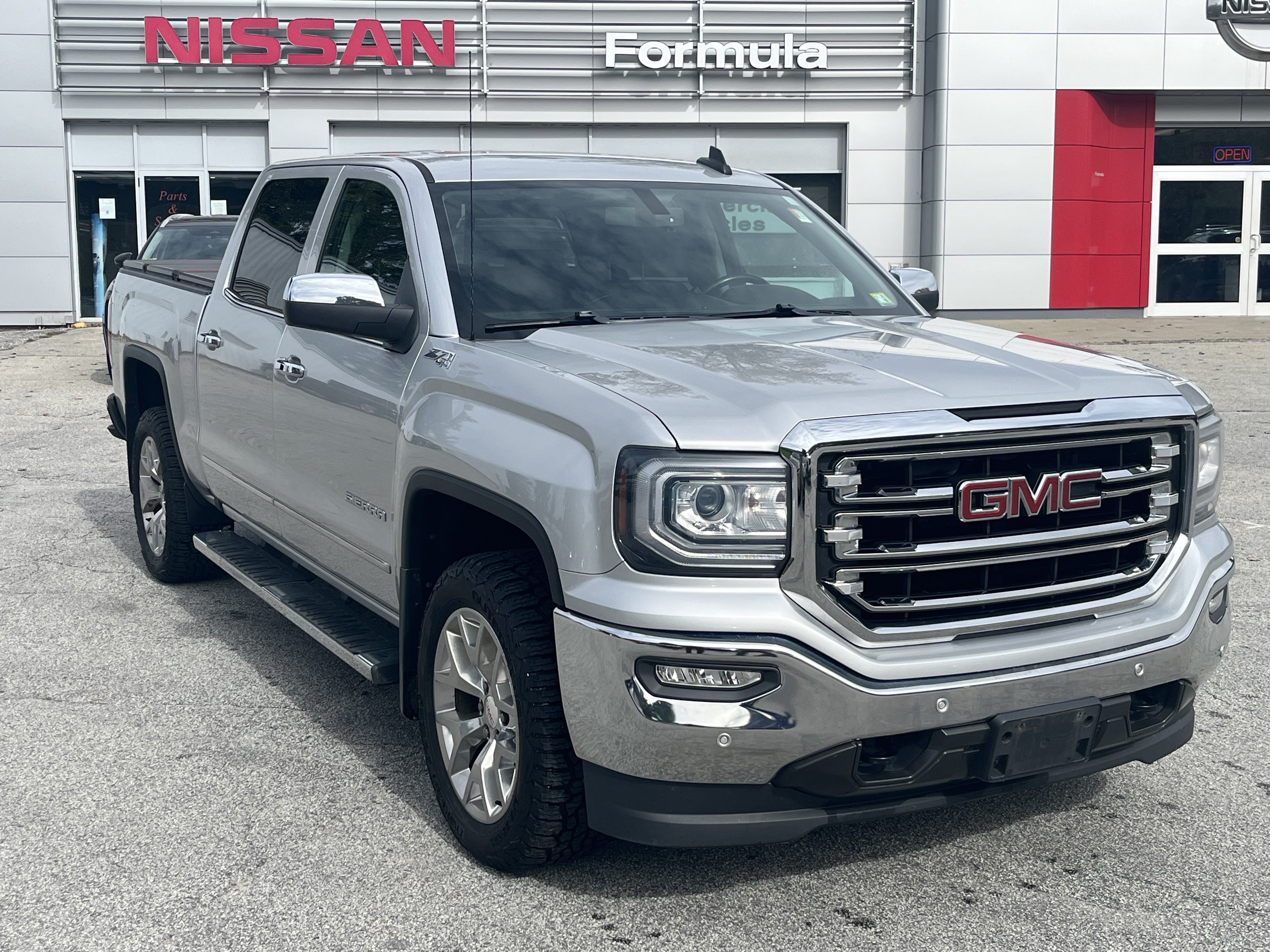 Used 2018 GMC Sierra 1500 SLT w/ SLT Premium Package AWD/4WD image 1