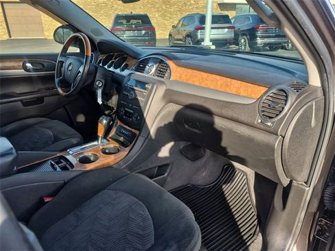 Used 2011 Buick Enclave CX image 24