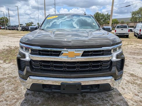 Used 2023 Chevrolet Silverado 1500 LT AWD/4WD image 9