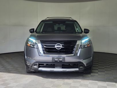 Used 2025 Nissan Pathfinder Platinum