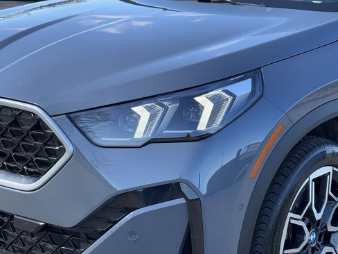 Certified 2025 BMW X2 xDrive28i image 6