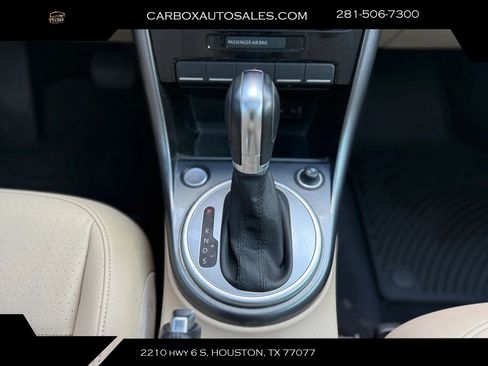 Used 2018 Volkswagen Beetle 2.0T SE FWD image 13