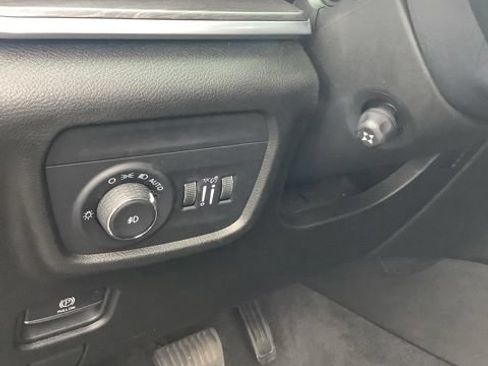Certified 2021 Jeep Grand Cherokee L Overland w/ Luxury Tech Group IV AWD/4WD image 35