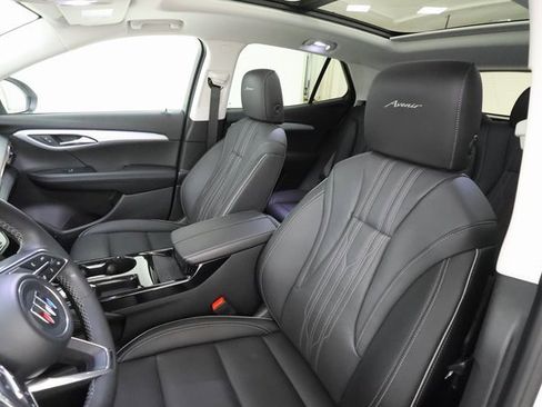 Used 2024 Buick Envision Avenir image 12