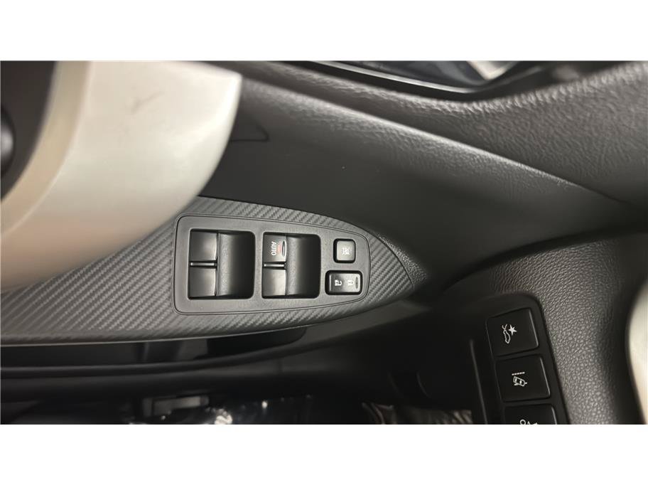 Used 2022 Mitsubishi Eclipse Cross SE FWD image 31