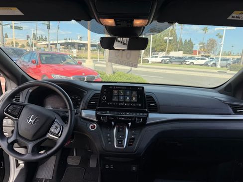 Used 2025 Honda Odyssey Sport-L image 19
