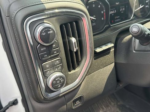Used 2021 GMC Sierra 1500 Denali w/ Denali Ultimate Package AWD/4WD image 24