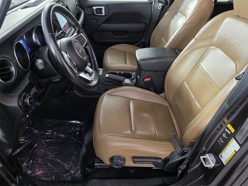 Used 2022 Jeep Wrangler Unlimited Sahara image 9