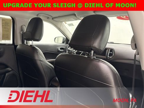 Certified 2019 Jeep Compass Latitude image 12